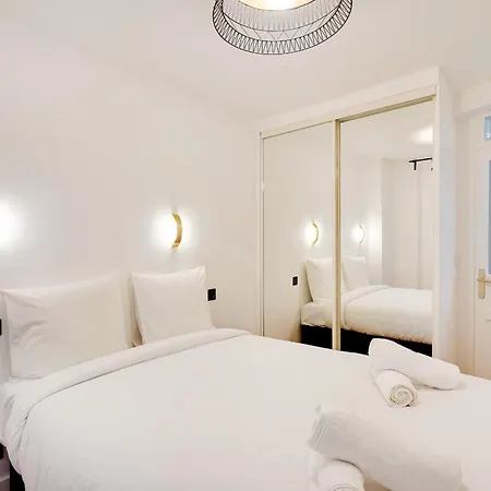 Marais - Vosges Luxury Flat Parigi
